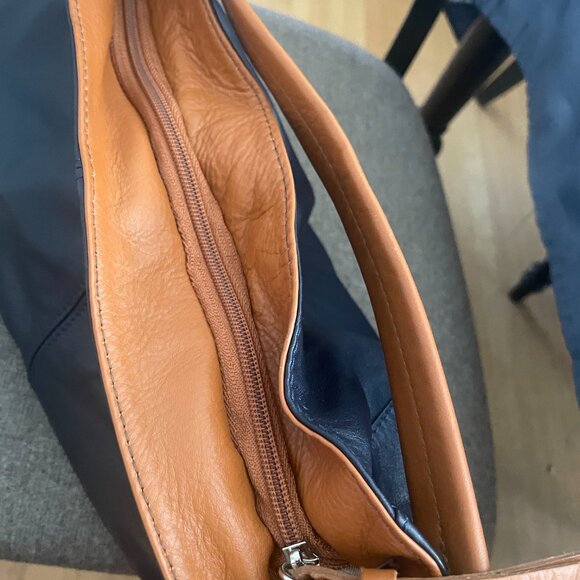 Anna Morellini Italian Leather Shoulder Bag - Picture 5 of 11